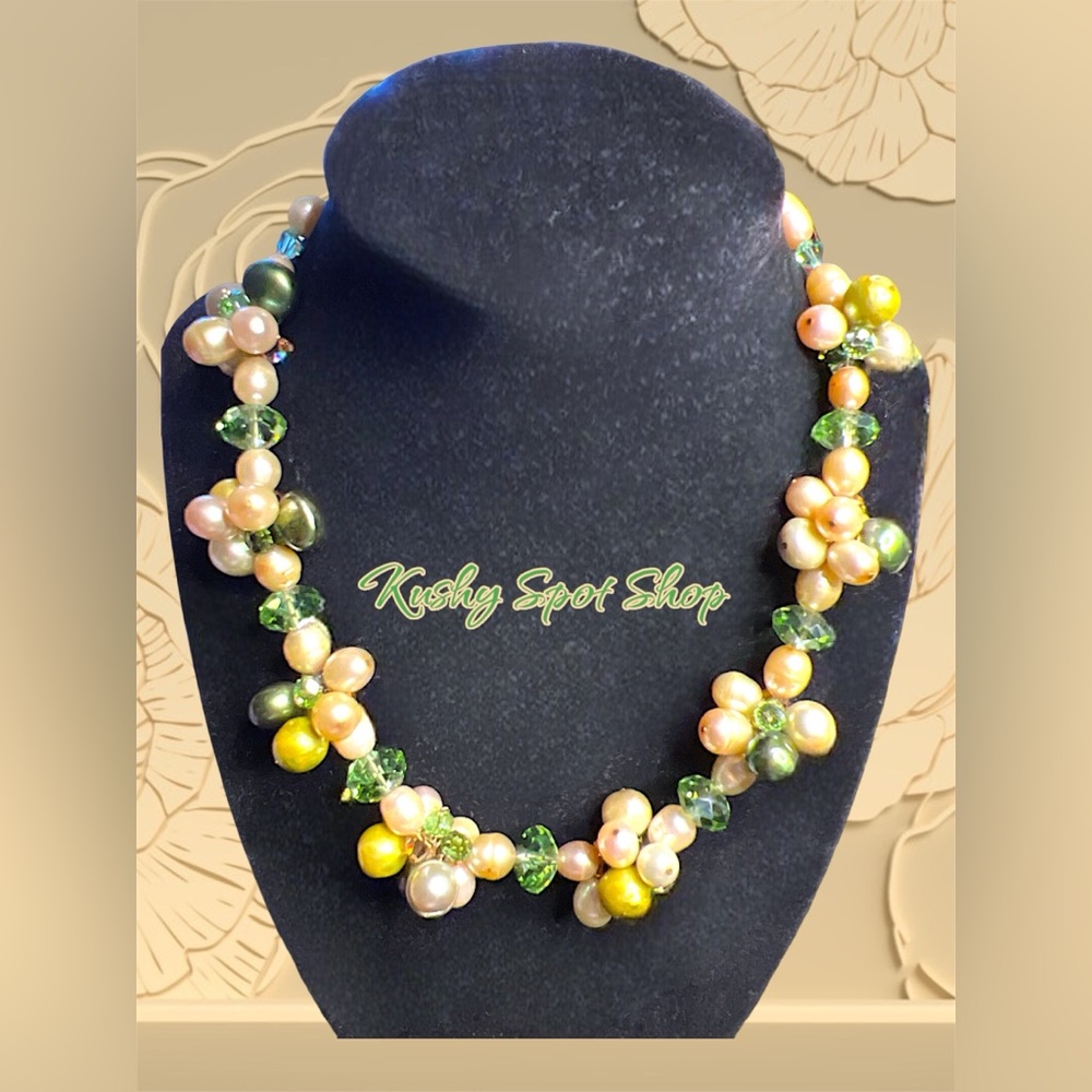 NWT VNT✨ Yellow/Dk Green/Lime Green FRESHWATER PEARLS/PERIDOT CRYSTALS Necklace